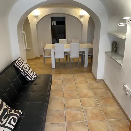 Cave House With 3 Bedrooms * Alicante