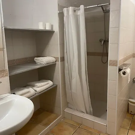 Cave House With 3 Bedrooms * Alicante