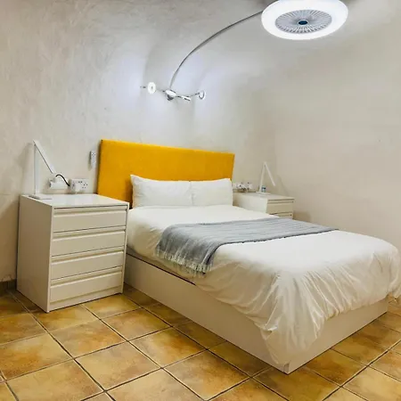 Cave House With 3 Bedrooms Alicante